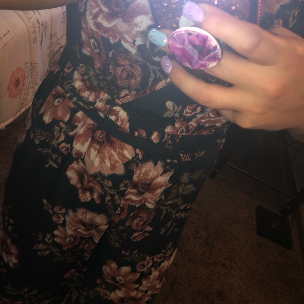 Floral romper - Picture 9 of 9
